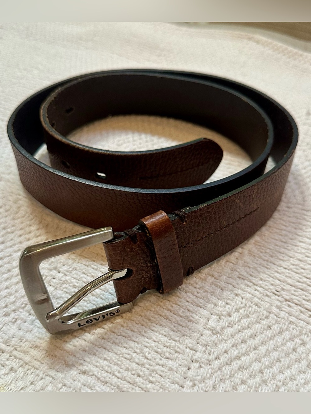 Levi's Brown Leather Men's Belt with Silver Buckle